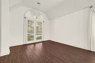 8911 Lawncliff Ln, Houston, TX 77040 - Photo 13