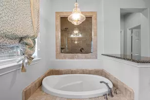904 Cozy Hollow Ct, Friendswood, TX 77546 - Photo 25