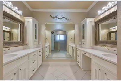 1919 Debbie Drive, Bryan, TX 77802 - Photo 17