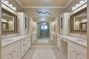 1919 Debbie Dr, Bryan, TX 77802 - Photo 17
