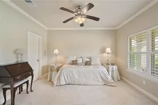 1919 Debbie Dr, Bryan, TX 77802 - Photo 19