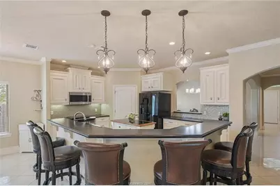 1919 Debbie Drive, Bryan, TX 77802 - Photo 5