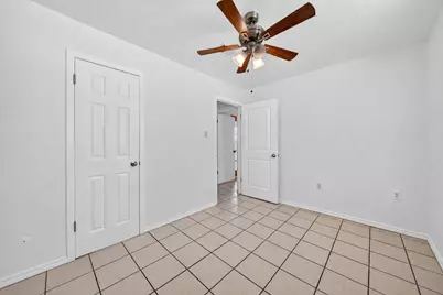 522 Hollyvale Dr, Houston, TX 77060 - Photo 15