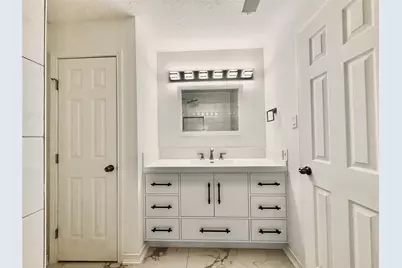 9315 Beringwood Drive, Houston, TX 77083 - Photo 27