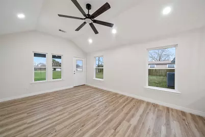 17 County Road 243, Bay City, TX 77414 - Photo 9