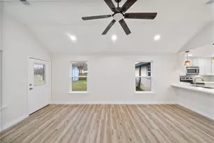 17 County Rd 243, Bay City, TX 77414 - Photo 11