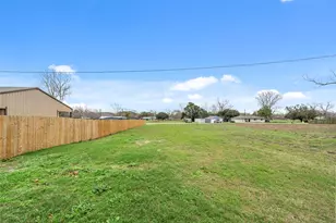 17 County Rd 243, Bay City, TX 77414 - Photo 5