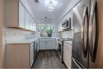 2306 W Settlers Way, The Woodlands, TX 77380 - Photo 5