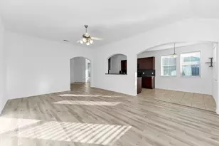 13035 Avery Ridge Ln, Tomball, TX 77377 - Photo 7