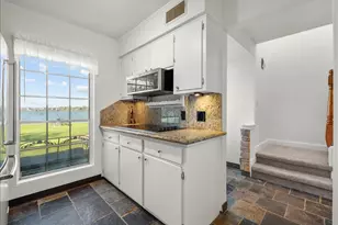 8908 Glacier Ave, Texas City, TX 77591 - Photo 11