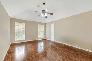 2409 Dixie Woods Dr, Pearland, TX 77581 - Photo 13