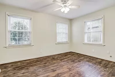 9402 Bevlyn Drive, Houston, TX 77025 - Photo 9