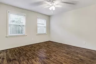 9402 Bevlyn Dr, Houston, TX 77025 - Photo 11