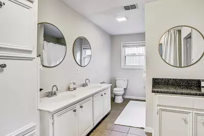 9402 Bevlyn Drive, Houston, TX 77025 - Photo 7