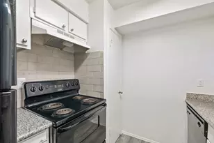 10101 Forum Park Dr, Houston, TX 77036 - Photo 9