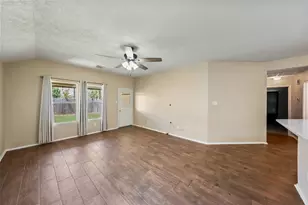 11626 Sardis Lake Dr, Tomball, TX 77375 - Photo 5