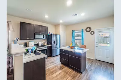 13247 Montane Manor Ln, Houston, TX 77044 - Photo 5