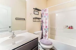 13247 Montane Manor Ln, Houston, TX 77044 - Photo 9