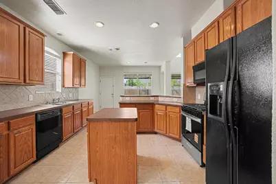9315 Dewmont Lane, Houston, TX 77070 - Photo 11