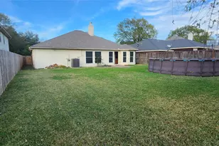 16807 Sussex Dr, Houston, TX 77083 - Photo 43