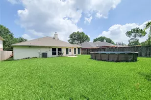 16807 Sussex Dr, Houston, TX 77083 - Photo 31