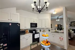 8602 Lazy Brook Ln, La Porte, TX 77571 - Photo 9
