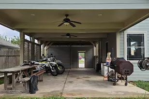 409 Perkins Ave, League City, TX 77573 - Photo 29