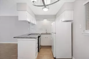 1016 E 7th St, Houston, TX 77009 - Photo 5