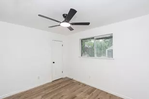 1918 Deerhurst Ln, Houston, TX 77088 - Photo 15