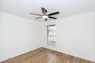 1918 Deerhurst Lane, Houston, TX 77088 - Photo 11