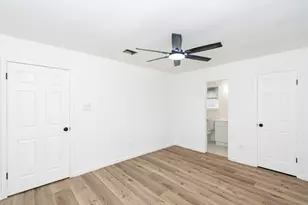 1918 Deerhurst Ln, Houston, TX 77088 - Photo 13