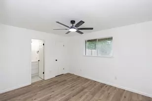 1918 Deerhurst Ln, Houston, TX 77088 - Photo 17