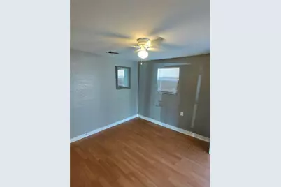 10614 Chadwick Street, Houston, TX 77029 - Photo 3