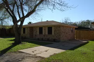 4710 Pine St, Seabrook, TX 77586 - Photo 3