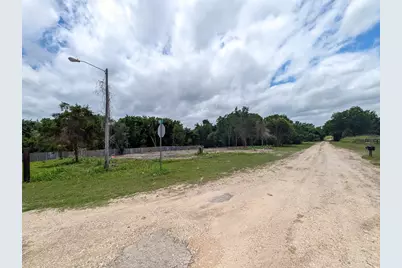 701 E Blackshear Street, Navasota, TX 77868 - Photo 7