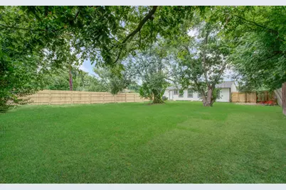 7713 St Lo Road, Houston, TX 77033 - Photo 25