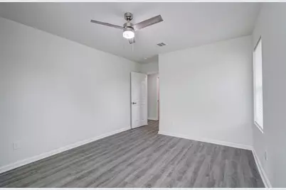 7713 St Lo Road, Houston, TX 77033 - Photo 11