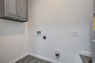 7713 St Lo Rd, Houston, TX 77033 - Photo 17