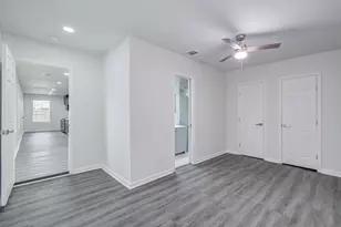 7713 St Lo Rd, Houston, TX 77033 - Photo 19