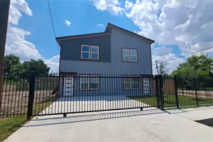 9806 Fillmore St, Houston, TX 77029 - Photo 1