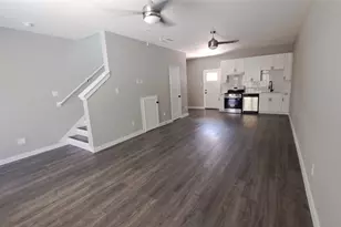 9806 Fillmore St, Houston, TX 77029 - Photo 3