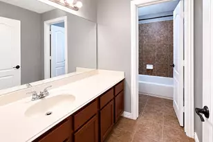 28547 Lockeridge Springs Dr, Spring, TX 77386 - Photo 17