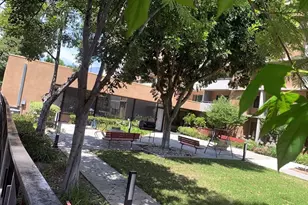 440 N Madison Ave, Pasadena, CA 91101 - Photo 5