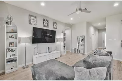 14226 Lake Lodge Drive, Conroe, TX 77384 - Photo 9