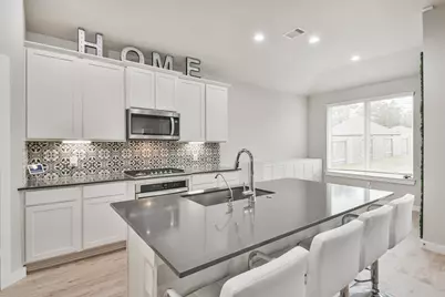 14226 Lake Lodge Drive, Conroe, TX 77384 - Photo 11