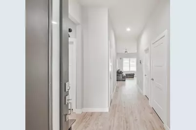 14226 Lake Lodge Drive, Conroe, TX 77384 - Photo 5