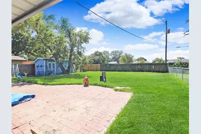 1411 15th Avenue N, Texas City, TX 77590 - Photo 13
