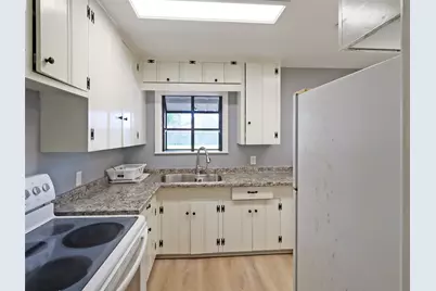 1411 15th Avenue N, Texas City, TX 77590 - Photo 5