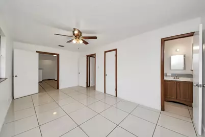 2002 W Highway 6, Alvin, TX 77511 - Photo 17