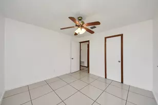 2002 W Hwy 6, Alvin, TX 77511 - Photo 25